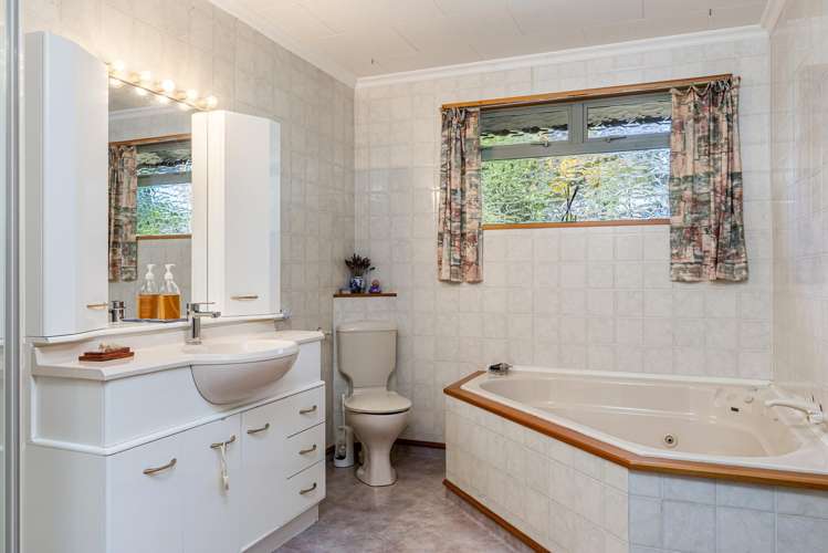 11 Douslin Place Witherlea_18