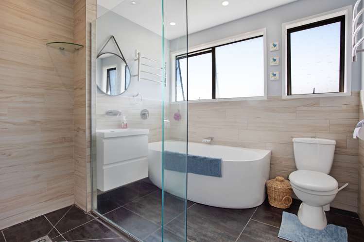 30 Carnoustie Drive Wattle Downs_13