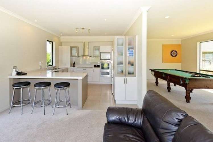 25 Sanctuary Cove Pauanui_5