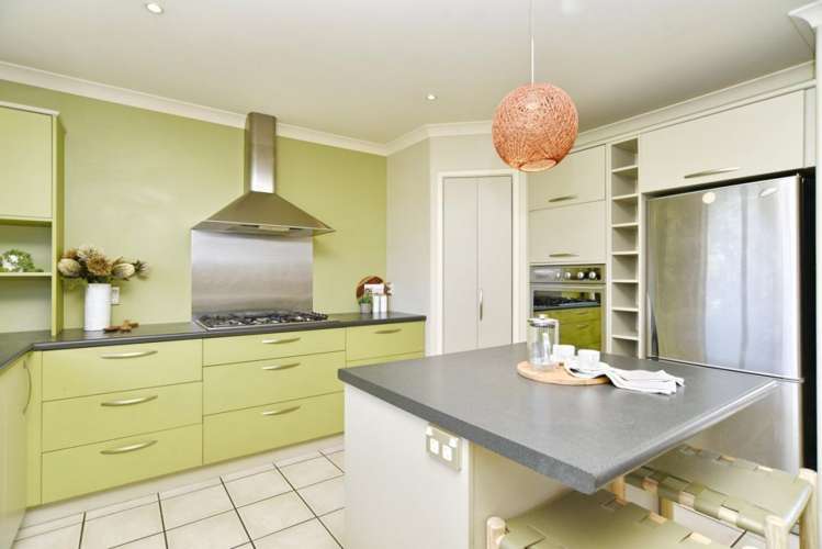 8 Ross Place Northwood_12