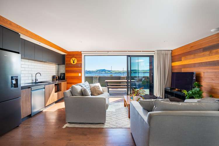 336 Lake Terrace Two Mile Bay_21