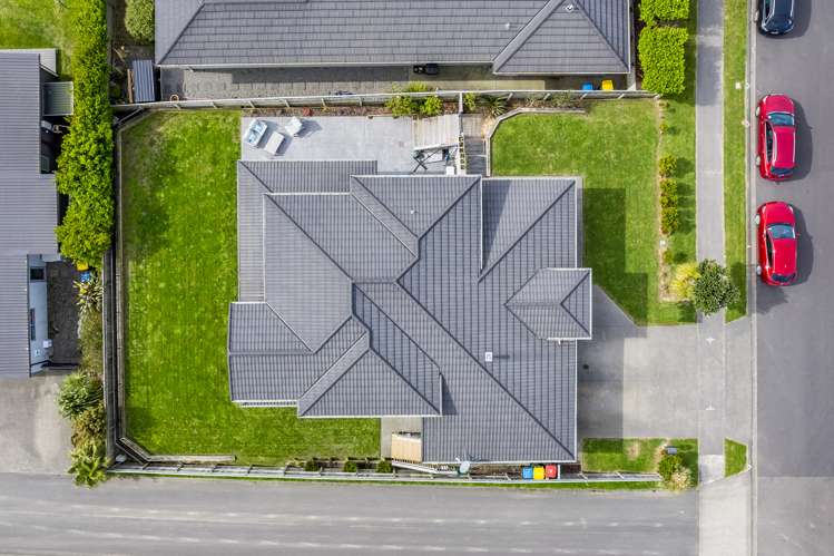 105 Endeavour Drive Whitby_29