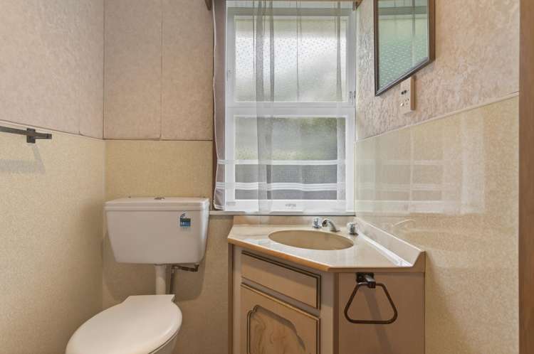 9 McMillan Avenue Te Kamo_21