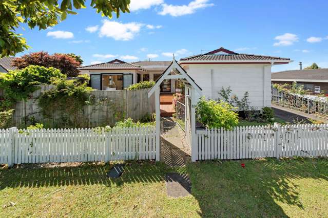 83 Saint Annes Crescent Wattle Downs_1
