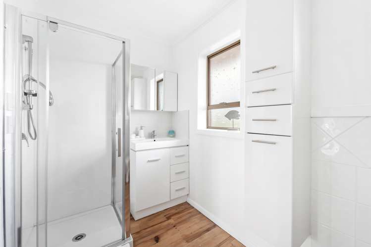 1006 Whangaparaoa Road Tindalls Beach_11