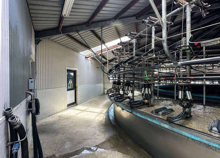 20 Longridge Village Road Winton Surrounds_19