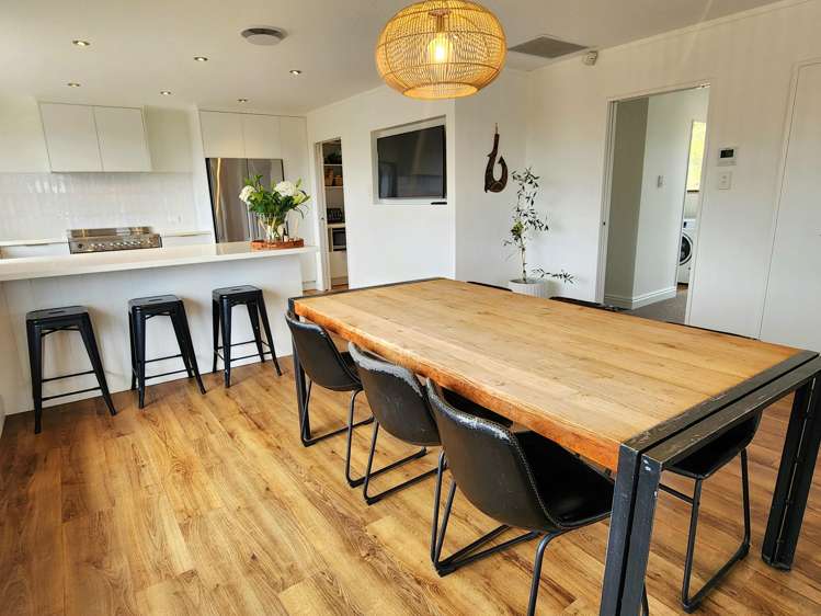 10 Gilbert Road Paroa_6