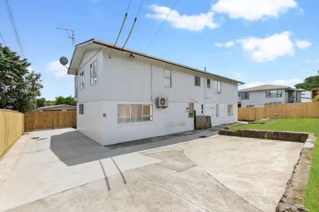 MASSIVE 5-BED FAMILY HOME IN MANGERE BRIDGE