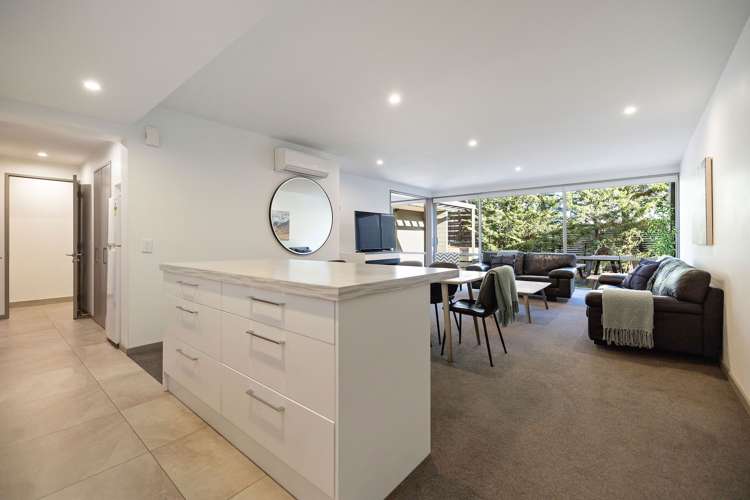 13/22 Hallenstein Street Queenstown_3