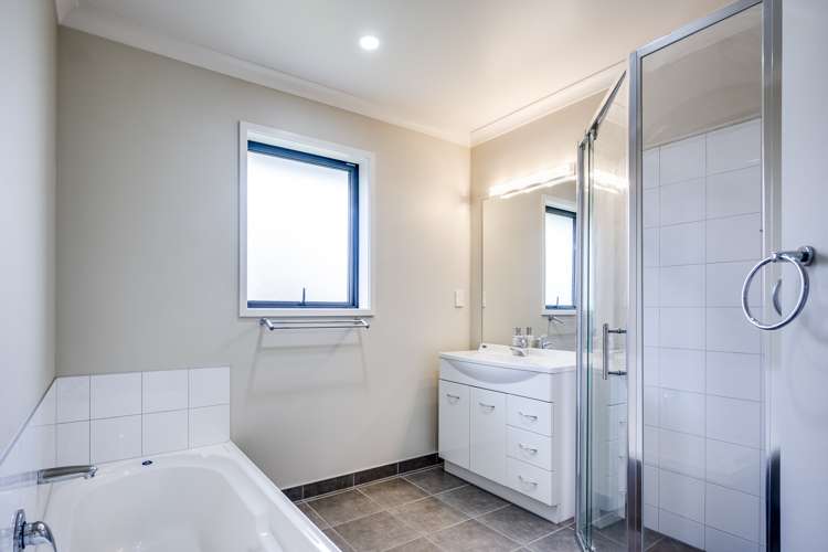 19 Arbuckle Road Frimley_9