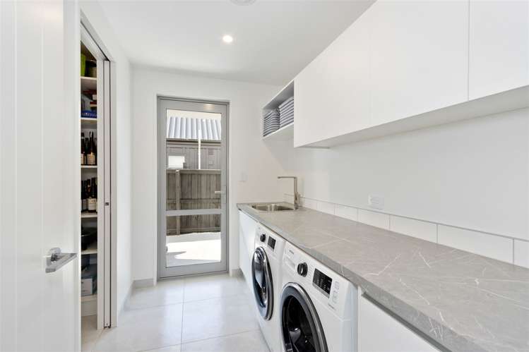 10 Eleanor Lane Casebrook_18