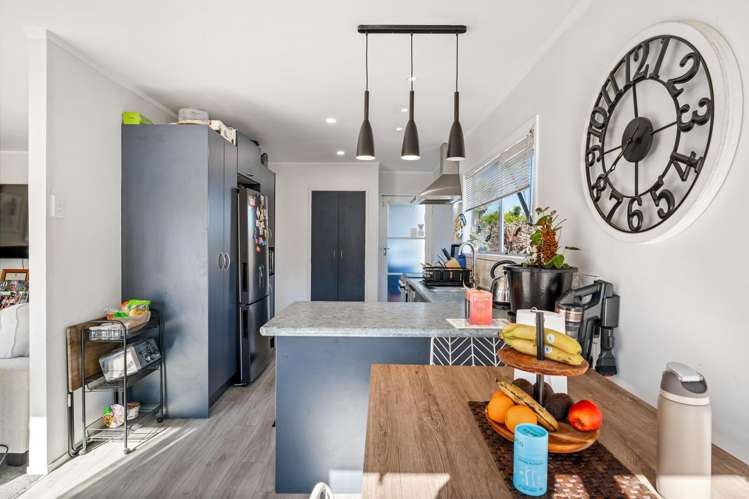 44 Zita Maria Drive Massey_4