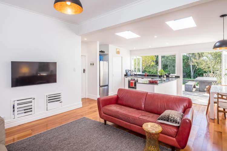 6 Angus Avenue Berhampore_5