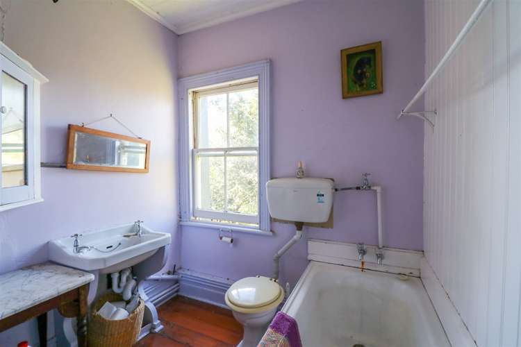 166 Barton Road Fairview_16