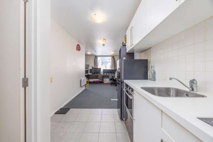 9C/15 City Road Auckland Central_5