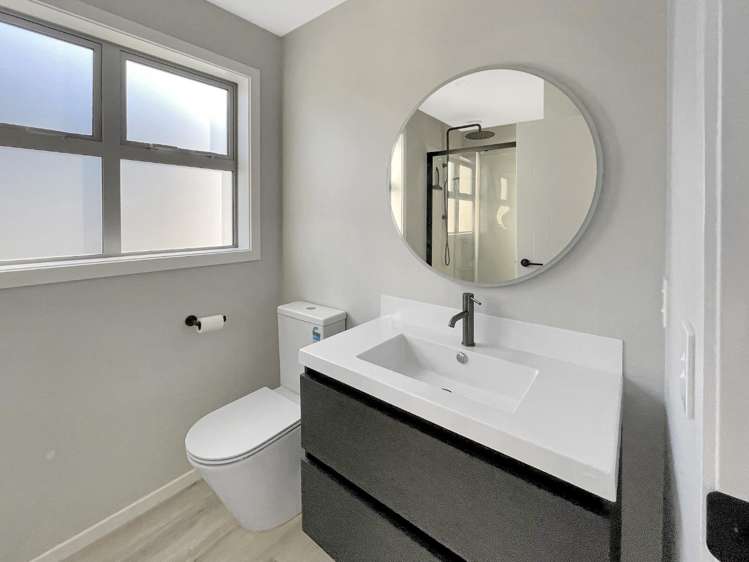 5/6 Peel Place Wainuiomata_9