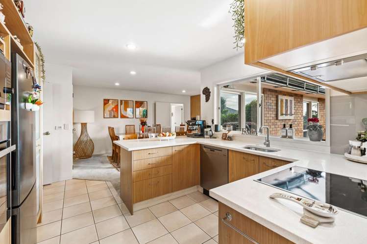 8 Toledo Avenue Henderson Heights_14