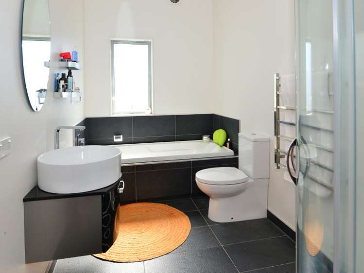 85 Roberta Crescent Orewa_18