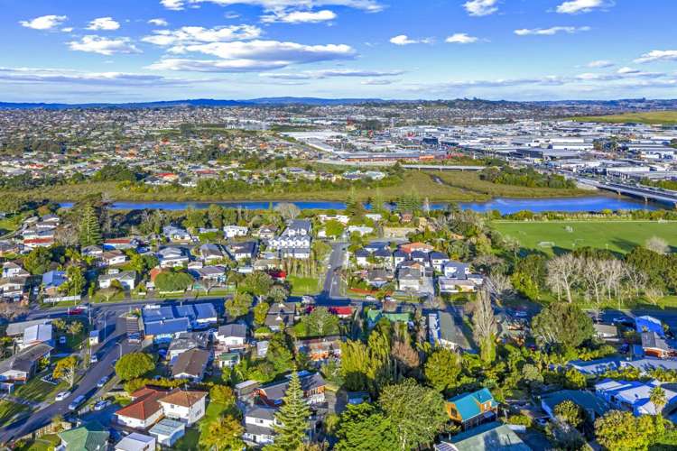 151, 153 & 155 Gossamer Drive Pakuranga_15
