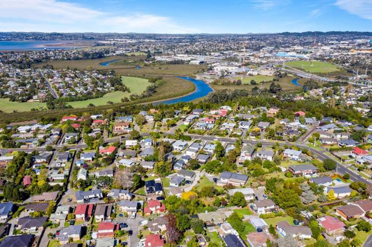 64 Colwill Road Massey_13