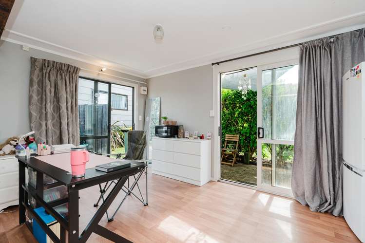 17 Kentucky Crescent Nawton_15