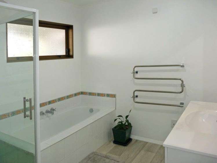 8 Fairfield Street Brightwater_11