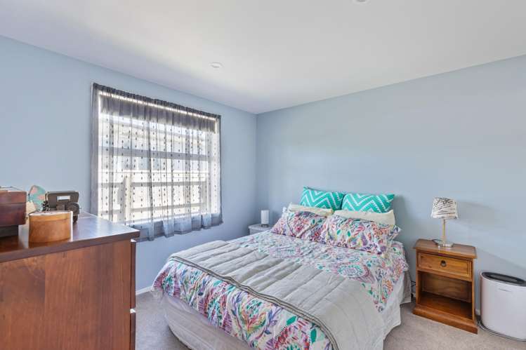 6 Toutouwai Lane Inglewood_13