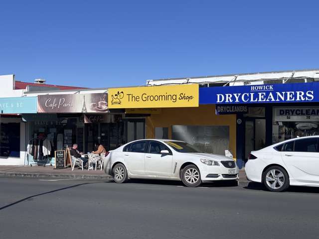 Be in the heart of Howick Village