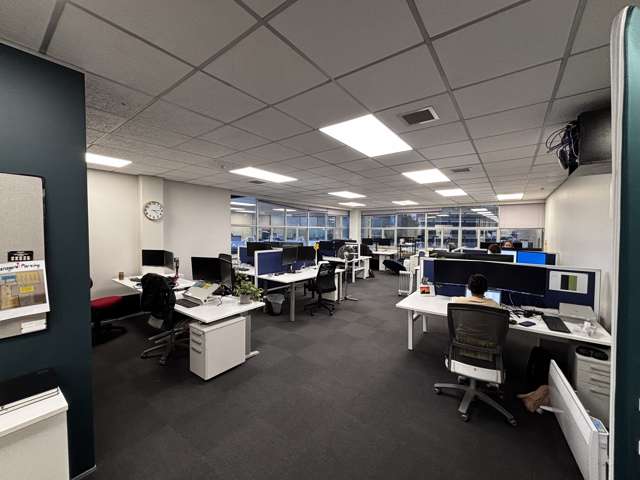 Suite 3/29 Waterloo Road Hutt Central_2