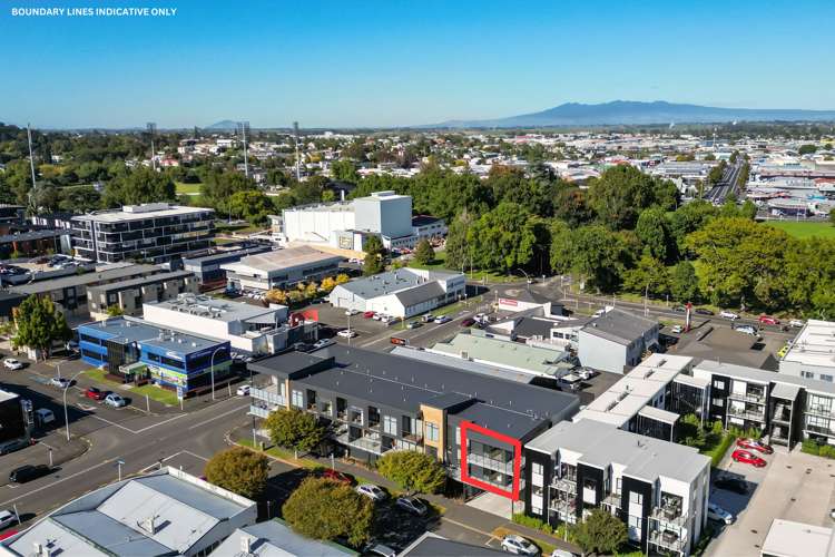 1/13 Vialou Street Hamilton Central_14