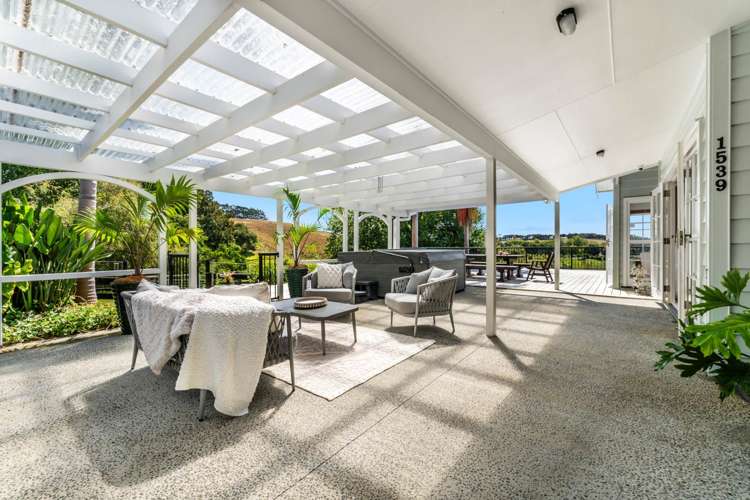 1539 State Highway 16 Helensville_3