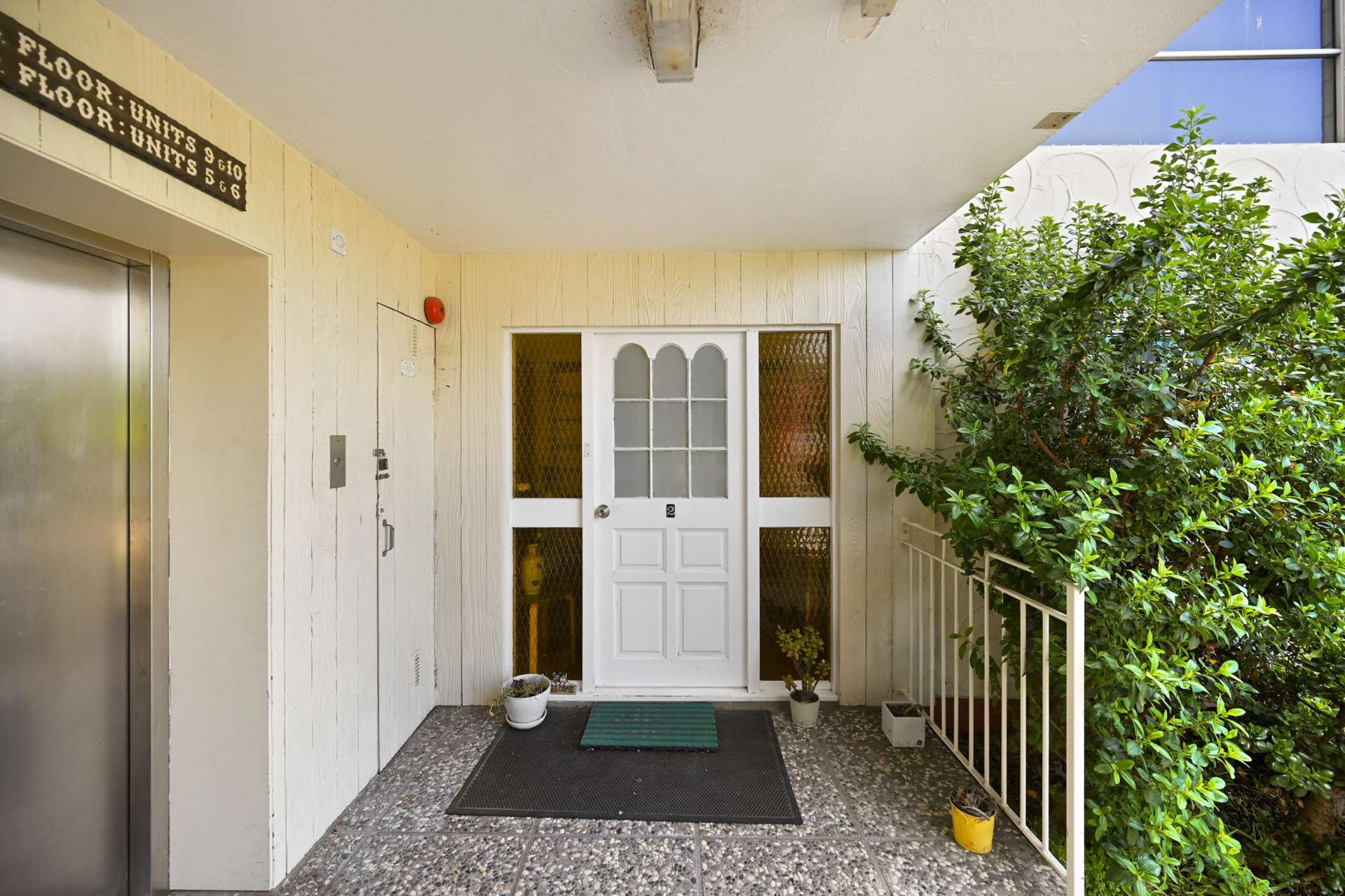 2/10 Hunter Street Hamilton Central_0