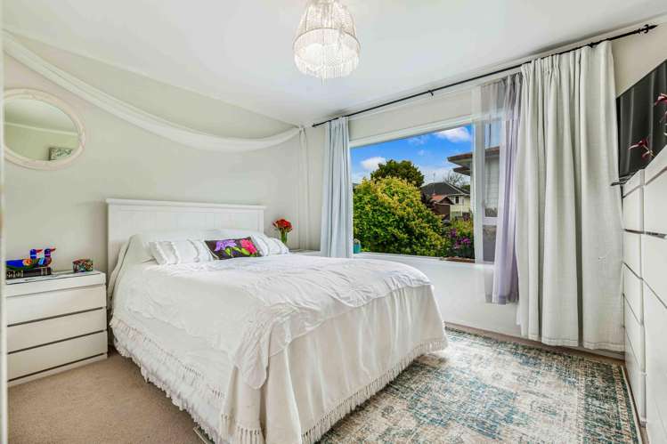 1/3A Kirrie Avenue Te Atatu South_8