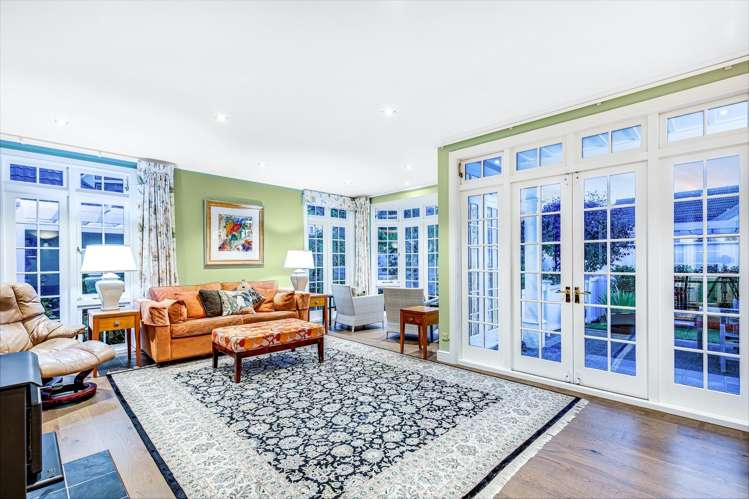 6 Cheviot Road Lowry Bay_10