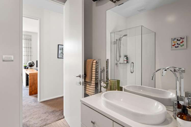 33 and 35 Glen Oaks Drive Northwood_32