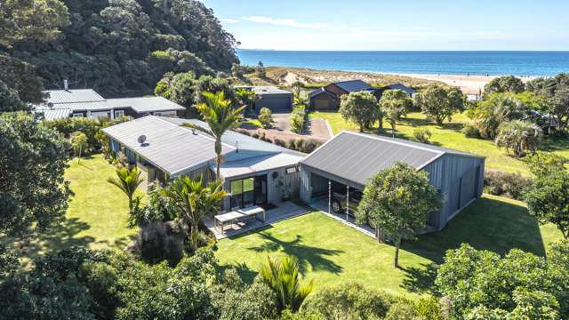 Almost Beachfront – Hot Water Beach Hideaway