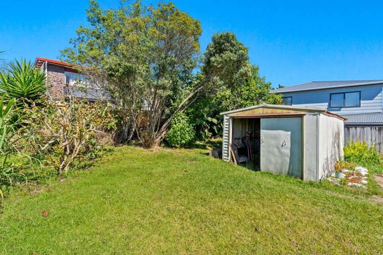 4 Duncan Avenue Te Atatu South_13