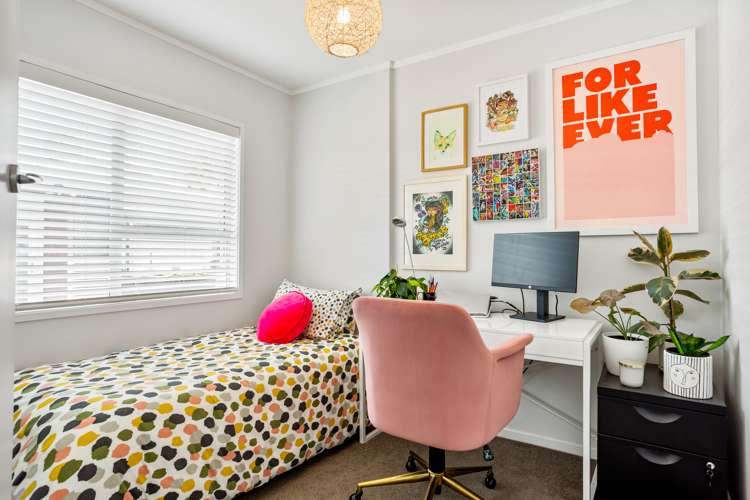 1/1 Armstrong Place New Lynn_9