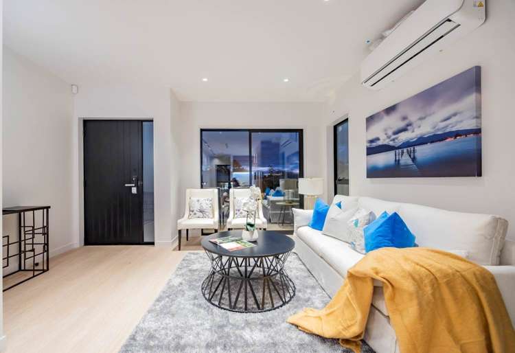 4/25 Titoki Street Te Atatu Peninsula_1