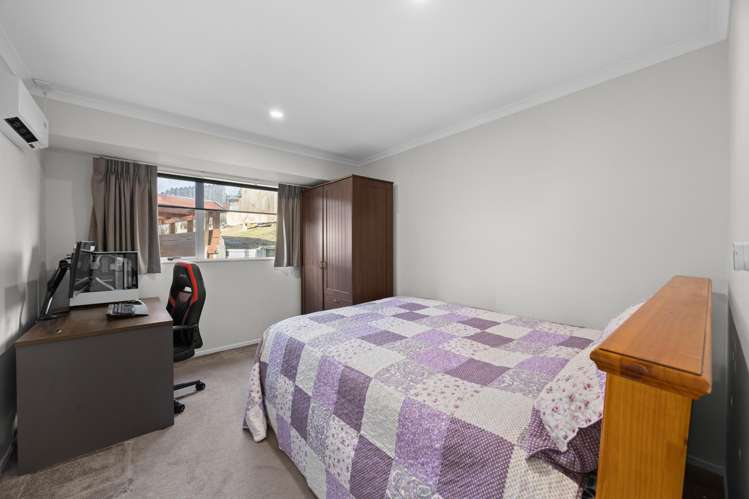 2 Libnai Avenue Clover Park_11