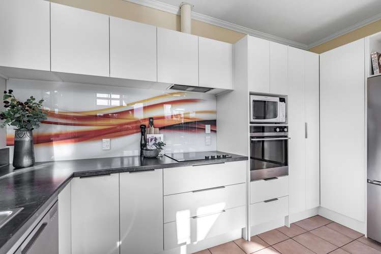 16 Raeburn Avenue Otatara_8