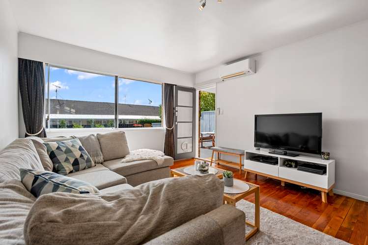 2/43 Abbotts Way Remuera_3
