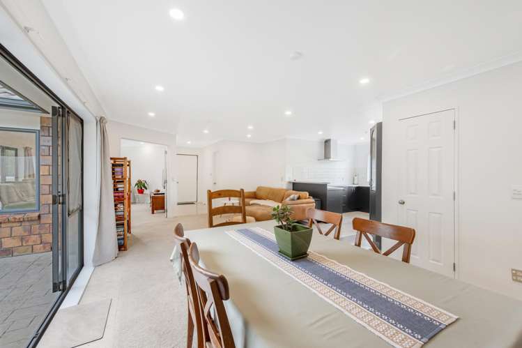60 Saralee Drive Manurewa_12