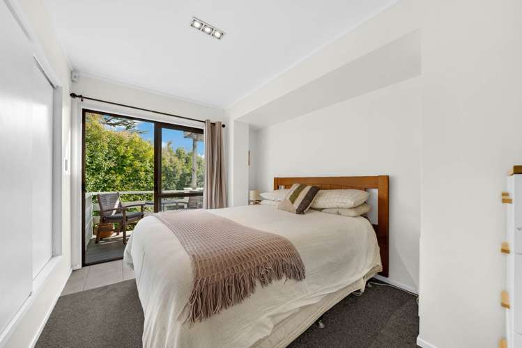 12 Squirrel Lane Browns Bay_11