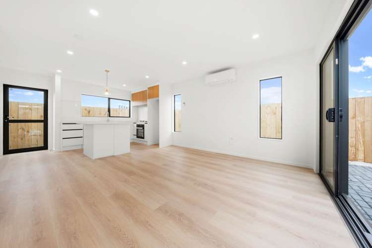 7a Agar Place Favona_12