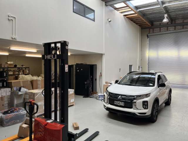 Unit D, 20 Cain Road Penrose_4