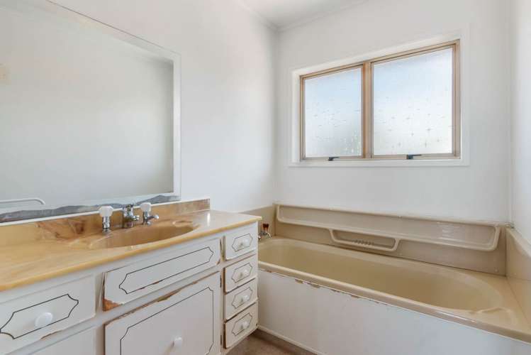 2/7 Ngaio Street Takapuna_16