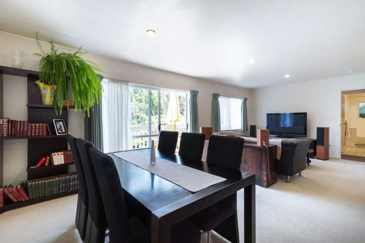 2/47 Kaipatiki Road Glenfield_4