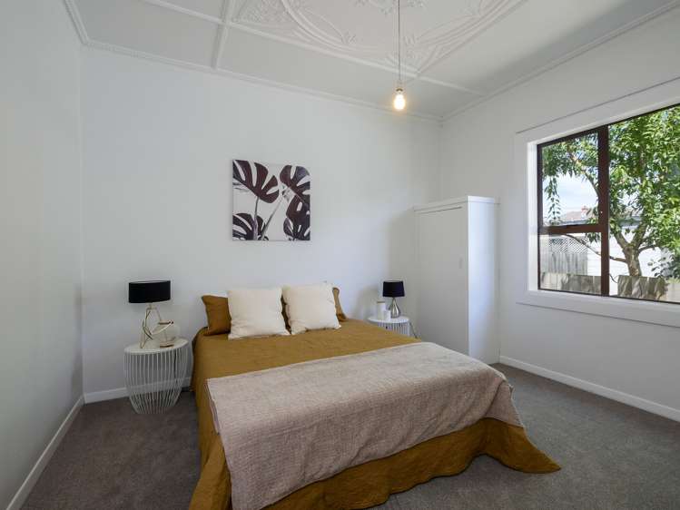 5 Crest Street Tainui_8