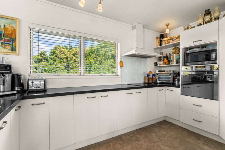 28 Pyle Road West One Tree Point_14